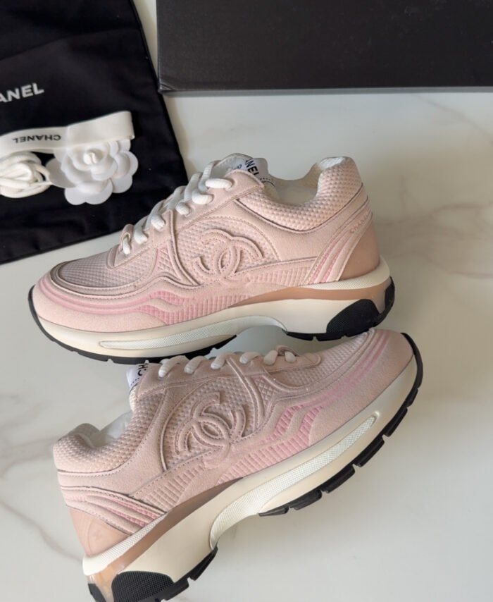 Chanel Runners Rose