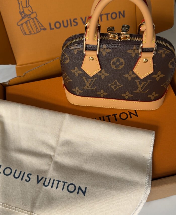 Louis Vuitton bb alma